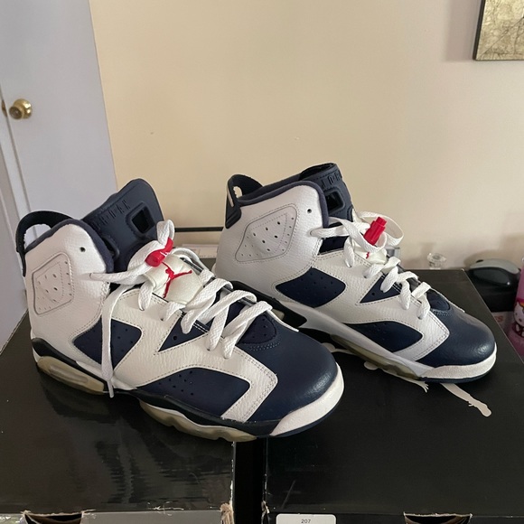 Retro Jordan 6s - Picture 3 of 4